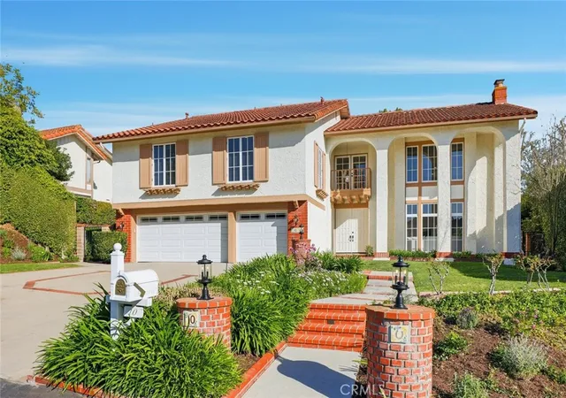 Photo 1 of Single family home for sale at 10 Horseshoe, Rolling Hills Estates, CA 90274 | MLS# PV26018119 | Listing updated on 2026-09-25