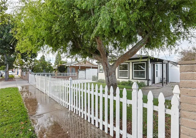 Homes for sale in Santa Ana, CA | 122 N Bewley St, Santa Ana, CA 92703 | MLS# OC26027657