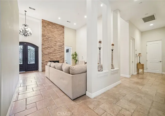 5th image of 17401 Raymer St, Sherwood Forest, CA 91325 | MLS# SR26027705
