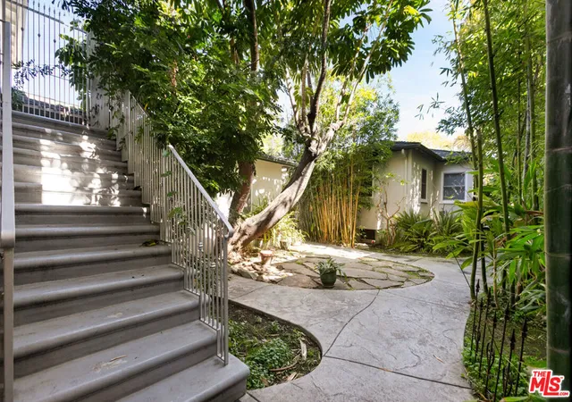 Homes for sale in Santa Monica, CA | 1453 Centinela Ave, Santa Monica, CA 90404 | MLS# 26648461