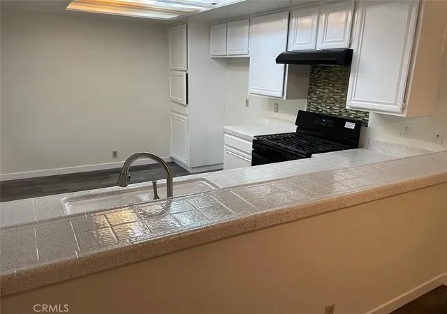 2nd image of 16255 Devonshire St #57, Granada Hills, CA 91344 | MLS# SR26026492