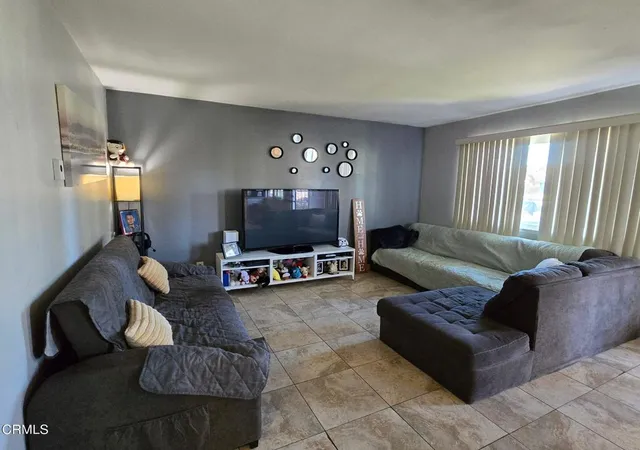 2nd image of 734 W Hemlock St, Port Hueneme, CA 93041 | MLS# V1-34529