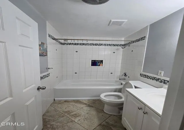 2nd image of 734 W Hemlock St, Port Hueneme, CA 93041