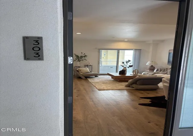 4th image of 239 S Marengo Ave #303, Pasadena, CA 91101 | MLS# P1-25751