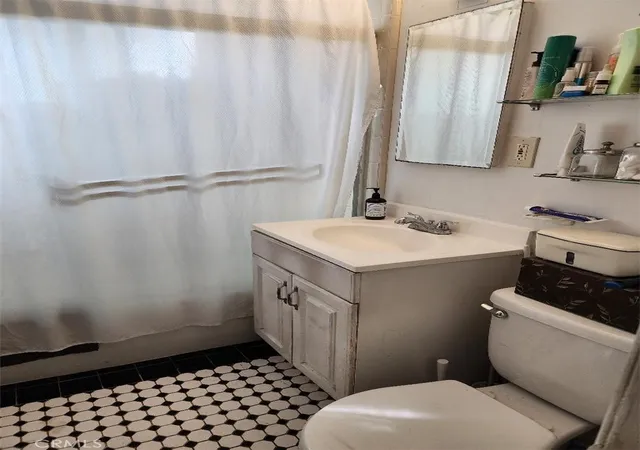 Homes for sale in Inglewood, CA | 319 E 98Th St, Inglewood, CA 90301 | MLS# SB26027612