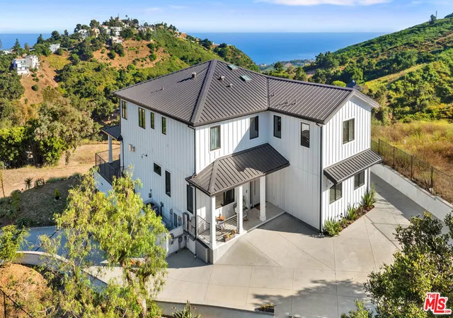 1st image of 27148 Carrita Rd, Malibu, CA 90265 | MLS# 26644083