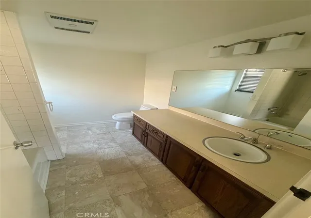 Homes for sale in Long Beach, CA | 605 Redondo Avenue, Long Beach, CA 90814 | Houzeo