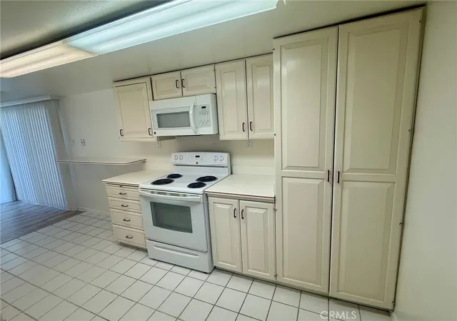 Homes for sale in Long Beach, CA | 605 Redondo Ave, Long Beach, CA 90814