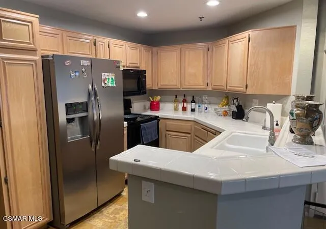 Homes for sale in Oak Park, CA | 5744 Oak Bend Ln #305, Oak Park, CA 91377 | MLS# 226000596