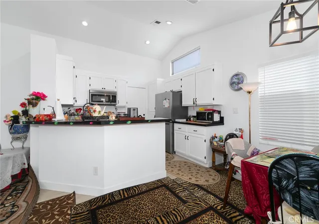 5th image of 13035 Troy Ct, Victorville, CA 92395 | MLS# TR26028067
