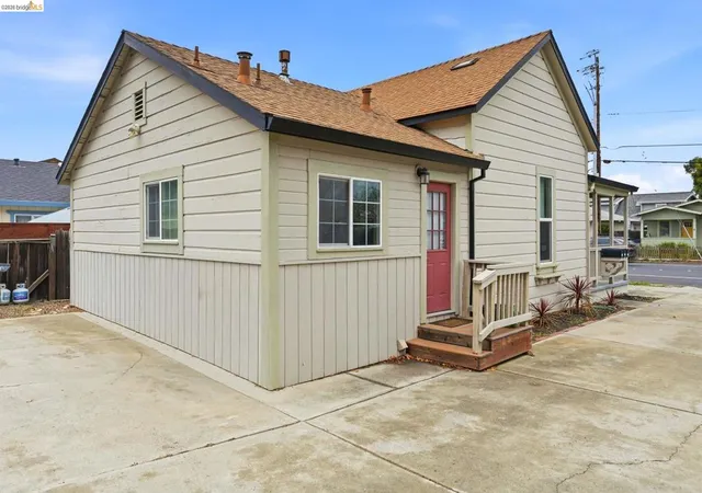 Homes for sale in Livermore, CA | 2155 2155 Chestnut St, Livermore, CA 94551 | MLS# 41123293