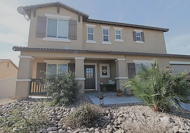 Photo 2 of Single family home for sale at 924 Condor, Barstow, CA 92311 | MLS# HD26028322 | Listing updated on 2026-09-23