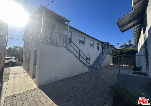 Homes for sale in Santa Monica, CA | 1430 Franklin St #A, Santa Monica, CA 90404 | MLS# 26648747