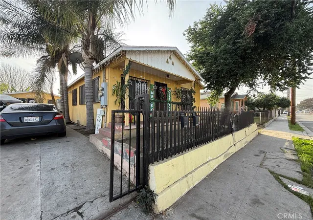 1st image of 1832 E 108th #2, Los Angeles, CA 90059 | MLS# RS26023016