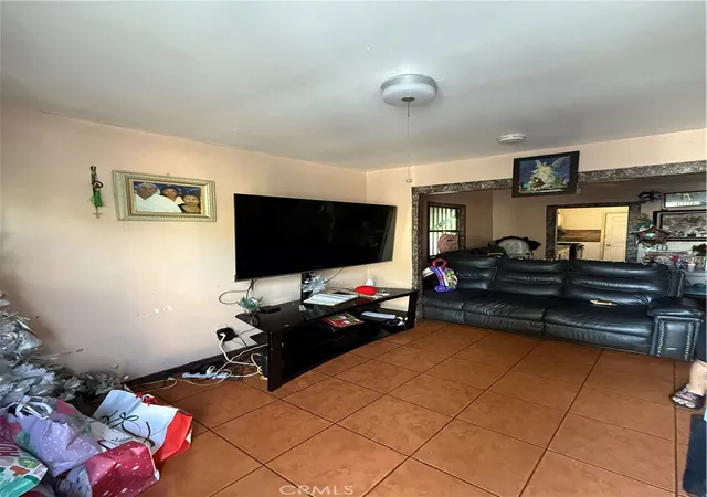6th image of 1832 E 108th #2, Los Angeles, CA 90059 | MLS# RS26023016