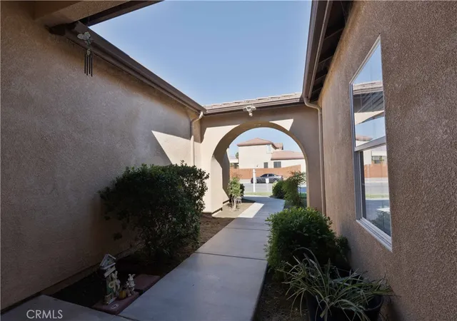3rd image of 207 Riesling Vines St, Bakersfield, CA 93314 | MLS# SB26027788