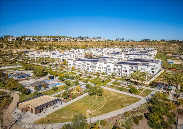 Listing Photo 2 - Condo for sale in building located at 2739 Everly Dr, San Diego, CA 92108 - Unit #