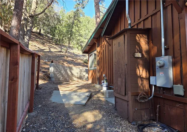 2nd image of 5910 Robin Oak, Angelus Oaks, CA 92305 | MLS# SW26028832