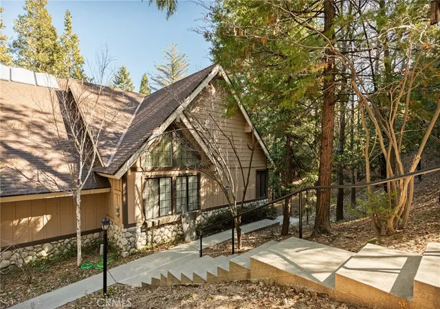 Photo 2 of Condo for sale at 27434 White Fir, Lake Arrowhead, CA 92352 | MLS# IG26028194 | Listing updated on 2026-09-01
