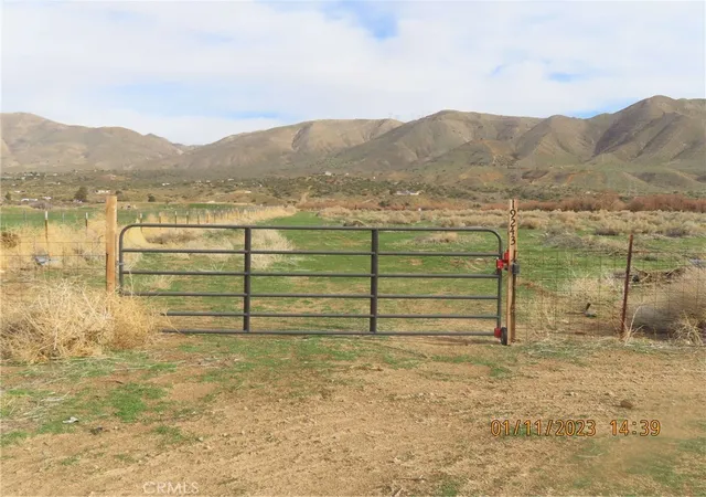 4th image of 19243 Whitehaven, Hesperia, CA 92345 | MLS# OC26028548