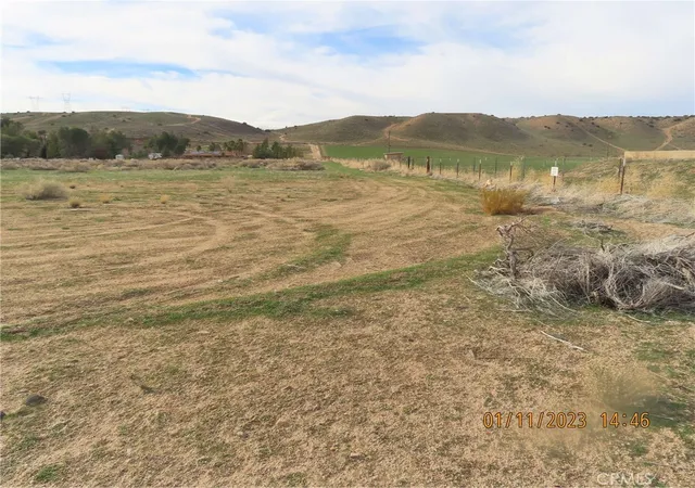 5th image of 19243 Whitehaven, Hesperia, CA 92345 | MLS# OC26028548