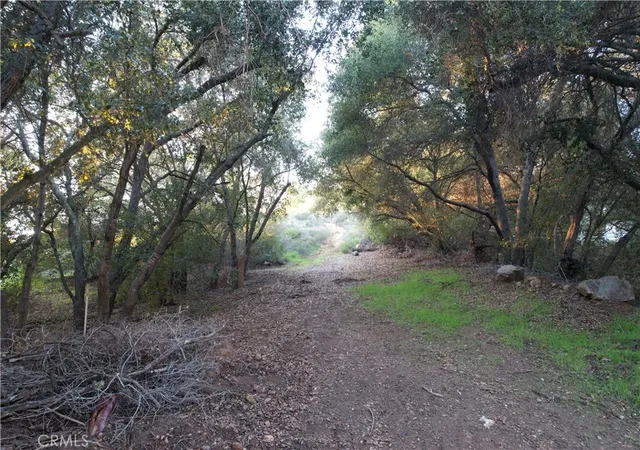 2nd image of 0 Via Escondido, Temecula, CA 92590 | MLS# AR25279926