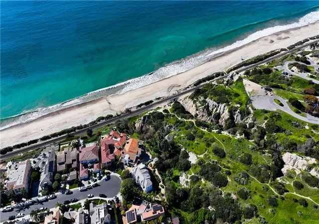 Homes for sale in San Clemente, CA | 3811 Vista Blanca, San Clemente, CA 92672 | MLS# OC26028951