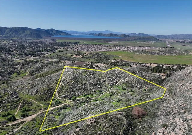 1st image of 14 Starlight Mesa Dr, Hemet, CA 92544 | MLS# SW26027310