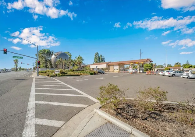 Homes for sale in Seal Beach, CA | 1502 Golden Rain Road, Seal Beach, CA 90740 | Houzeo