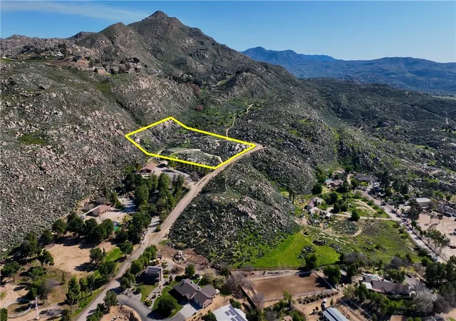 1st image of 25 Starlight Mesa Dr, Hemet, CA 92544 | MLS# SW26027339