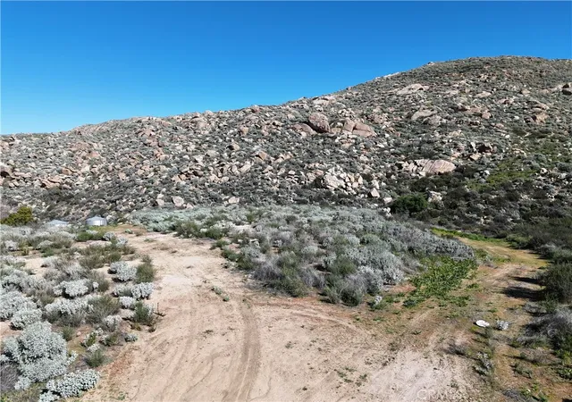 5th image of 25 Starlight Mesa Dr, Hemet, CA 92544 | MLS# SW26027339
