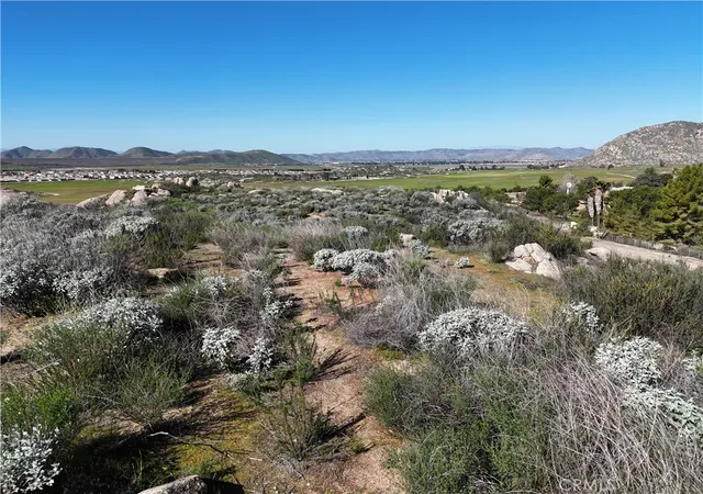 5th image of 27 Starlight Mesa Dr, Hemet, CA 92544 | MLS# SW26027397