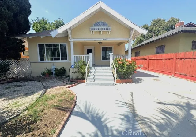 Photo 3 of Single family home for sale at 2129 West 30th, Los Angeles, CA 90018 | MLS# DW26000951 | Listing updated on 2026-09-29