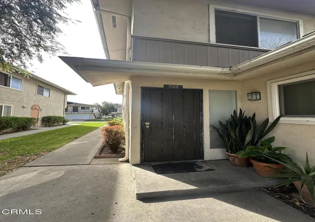 2nd image of 732 W Hemlock St, Port Hueneme, CA 93041 | MLS# V1-34566