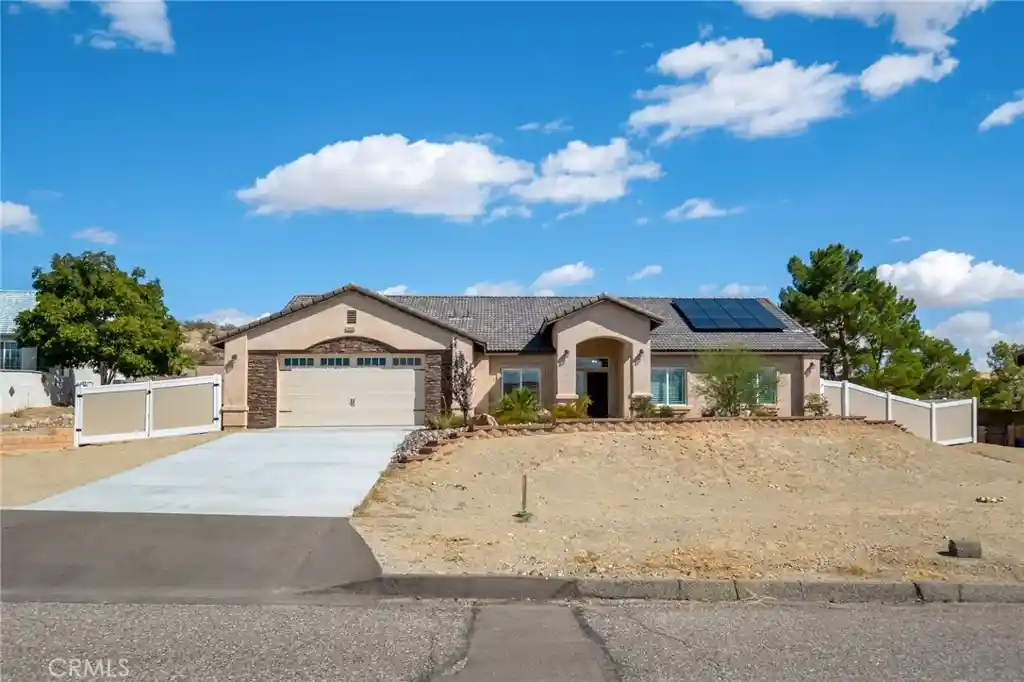 Photo 1 of Single family home for sale at 16465 Koda Rd, Apple Valley, CA 92307 | MLS# HD26029564 | Listing updated on 2026-10-17