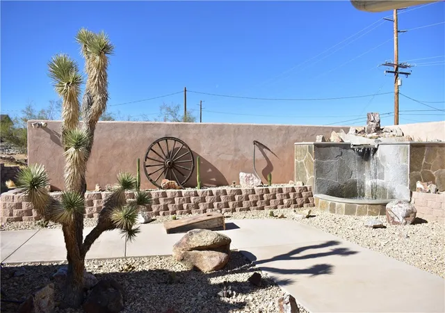 Photo 2 of Single family home for sale at 61611 Alta Loma Dr, Joshua Tree, CA 92252 | MLS# JT26029592 | Listing updated on 2026-03-31