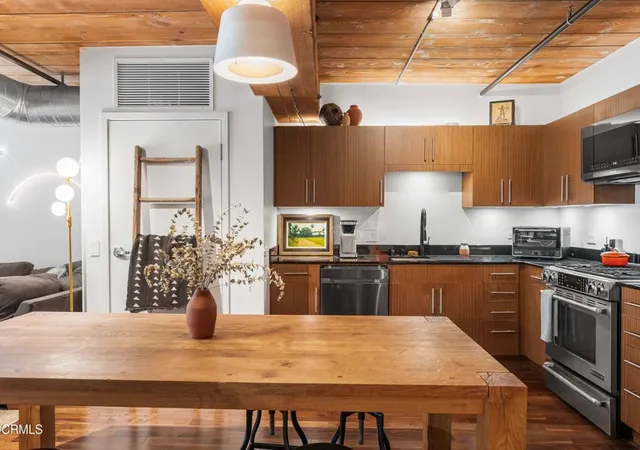 4th image of 530 S Hewitt St #244, Los Angeles, CA 90013 | MLS# P1-25790