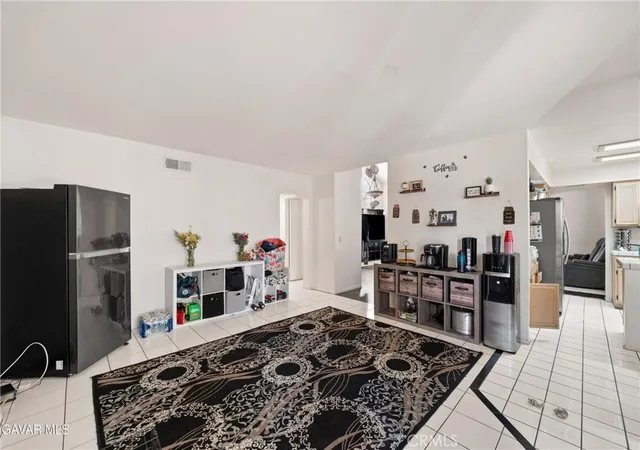 Photo 4 of Single family home for sale at 38145 Lido Dr, Palmdale, CA 93552 | MLS# SR26030031 | Listing updated on 2026-09-25