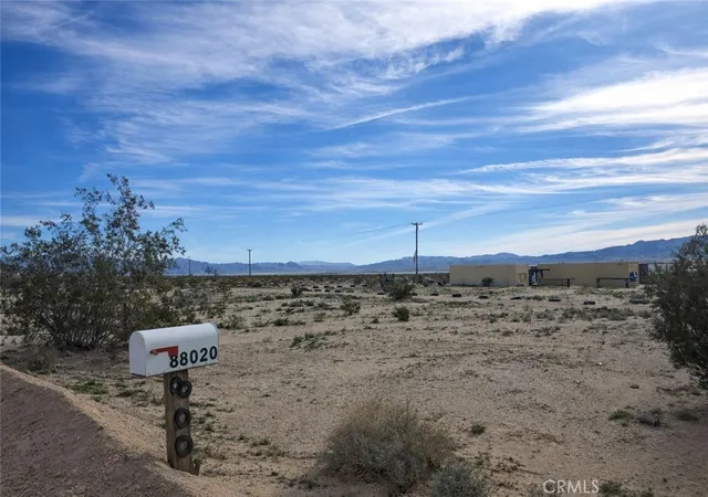Photo 2 of Single family home for sale at 88020 Amboy, Twentynine Palms, CA 92277 | MLS# IG26030088 | Listing updated on 2026-09-11