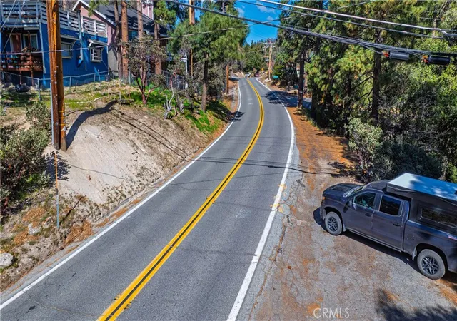 3rd image of 1 Mountain View Dr, Idyllwild, CA 92549 | MLS# CV26030117
