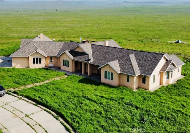 3rd image of 20552 Buchanan Hollow Rd, Le Grand, CA 95333 | MLS# MC26028764