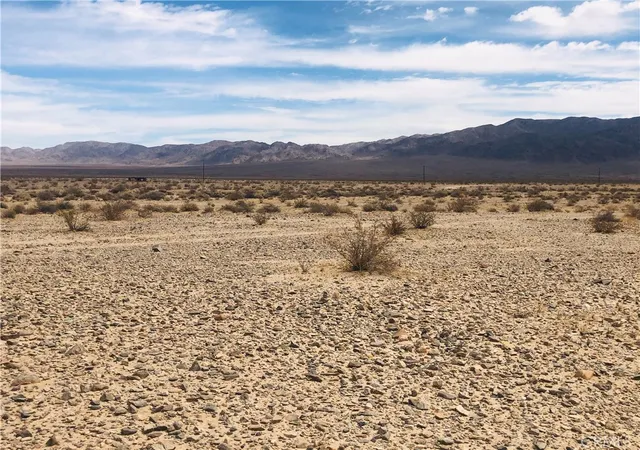 Homes for sale in 29 Palms, CA | 5 Montgomery Dr, 29 Palms, CA 92277 | MLS# JT26030281