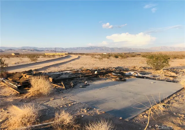 Homes for sale in 29 Palms, CA | 5 Marilane Ave, 29 Palms, CA 92277 | MLS# JT26030297