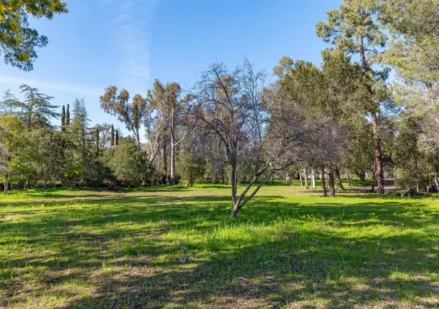 4th image of 26731 Taaffe Rd, Los Altos Hills, CA 94022 | MLS# ML82034387