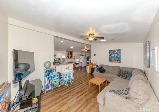 4th image of 126 Pecan Ln, Fountain Valley, CA 92708 | MLS# PW26030391