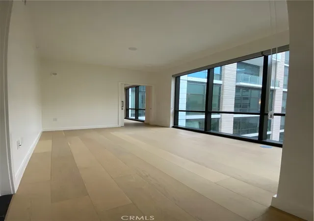 2nd image of 400 S Broadway #1014, Los Angeles, CA 90013 | MLS# SR26027067