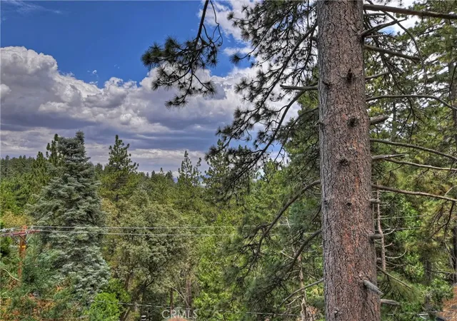 Homes for sale in Twin Peaks, CA | 804 Sierra Vista, Twin Peaks, CA 92391 | MLS# IG26030549