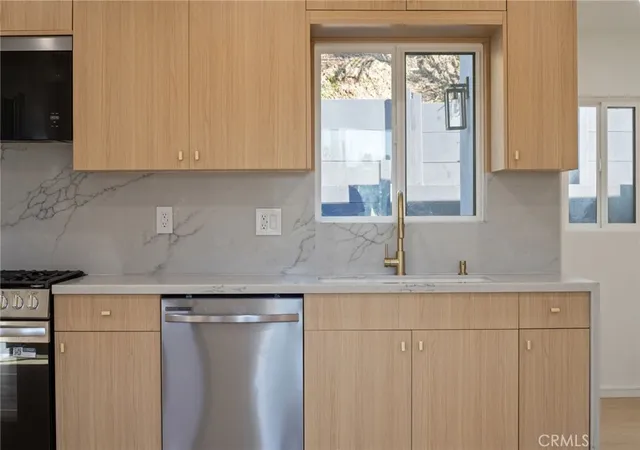 5th image of 4868 La Roda, Los Angeles, CA 90041 | MLS# DW26030707
