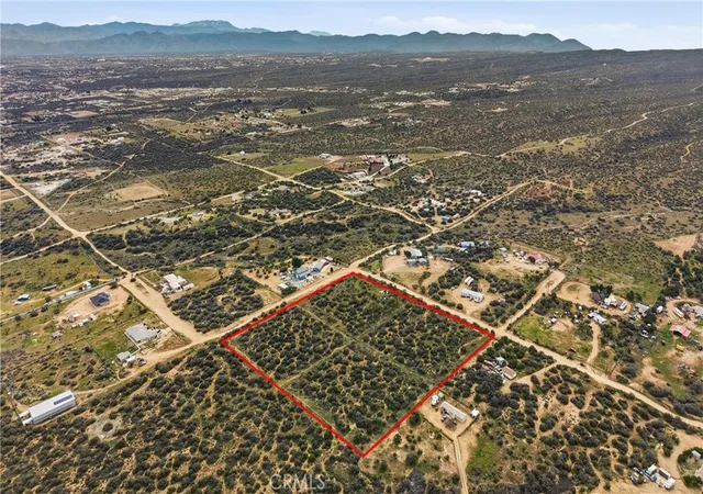 4th image of 7870 Woodcliff, Phelan, CA 92371 | MLS# DW26030699