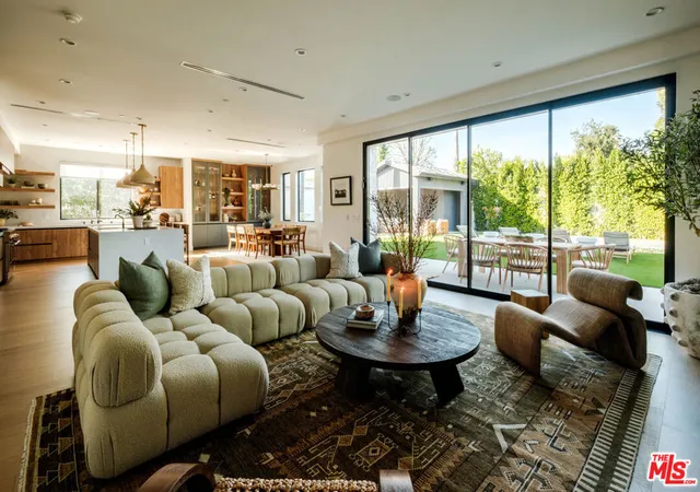 5th image of 15473 La Maida St, Sherman Oaks, CA 91403 | MLS# 26647415